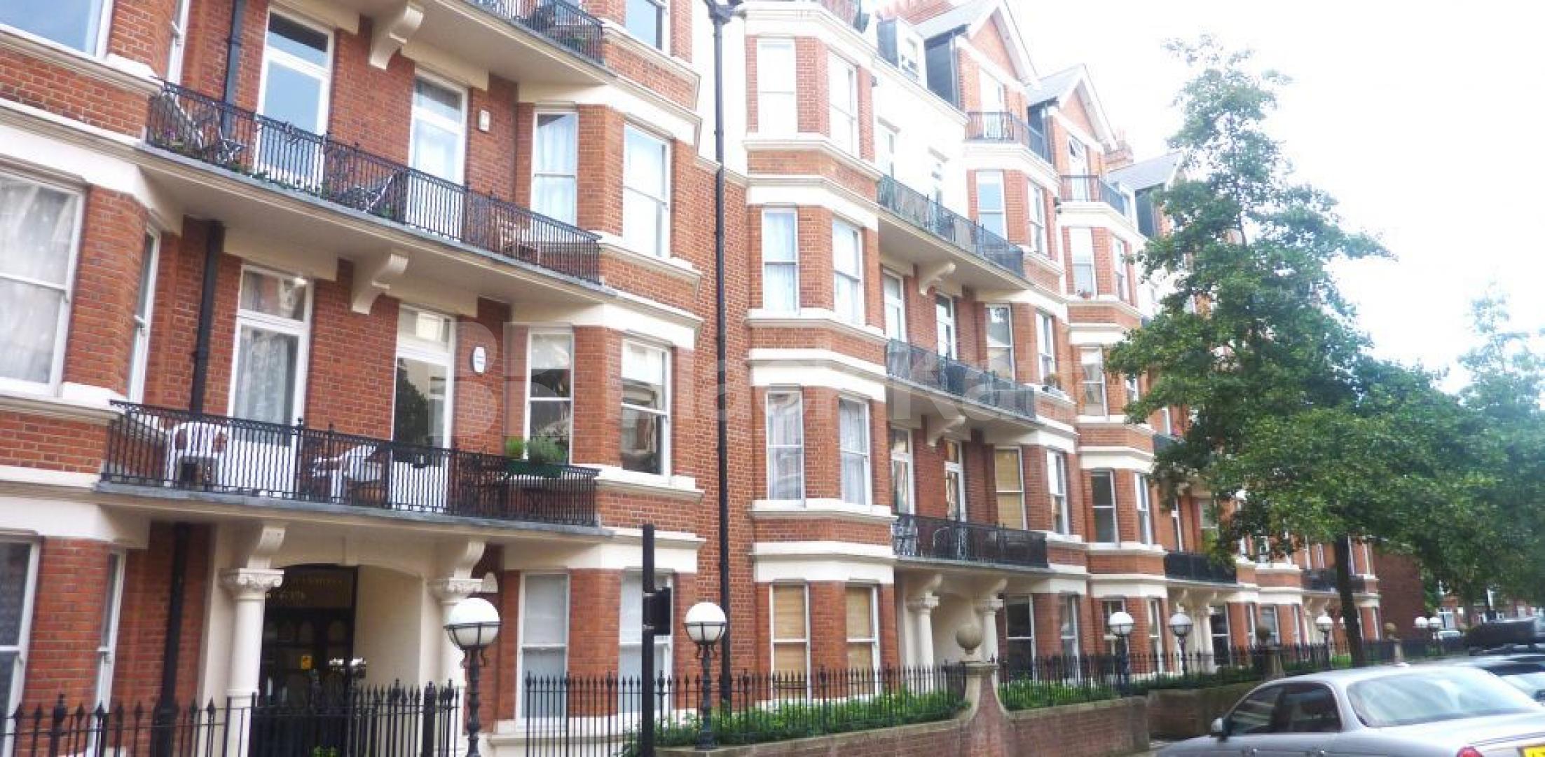 			MINUTES TO CANAL!, 3 Bedroom, 1 bath, 1 reception Flat			 Wymering Road, MAIDA VALE